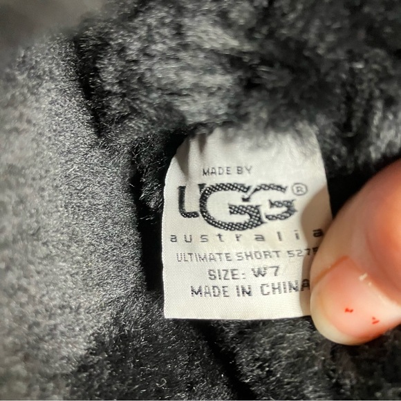 UGG Australia black ultimate short boots size 7 - Picture 7 of 7